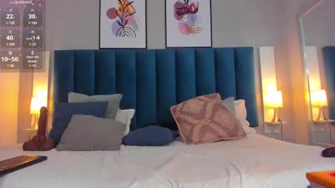   online show from December 13, 2024, 8:15 pm