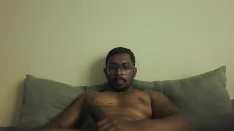 Snapshot of chennaibull1011 chatting on April 26, 2026, 5:27 am chennaibull1011 online show from April 26, 2026, 5:27 am