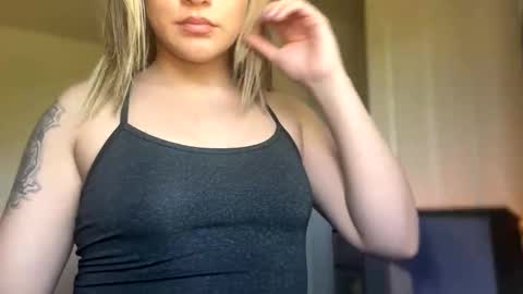 Snapshot of cherrieamaretto chatting on January 16, 2026, 10:36 pm cherrieamaretto online show from January 16, 2026, 10:36 pm