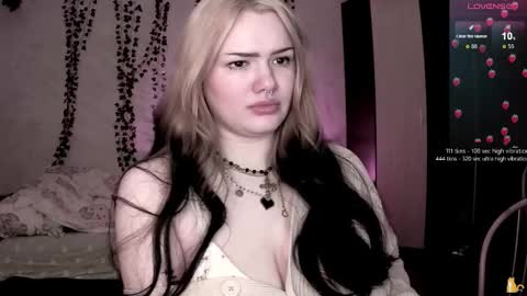 cherry_elfcat online show from November 15, 2025, 8:00 am