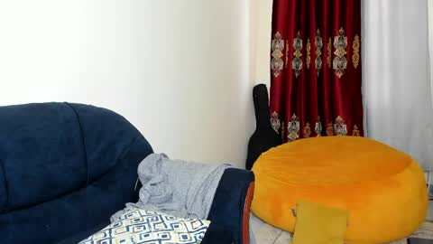Snapshot of cherry_falls chatting on May 9, 2026, 8:52 am cherry_falls online show from May 9, 2026, 8:52 am
