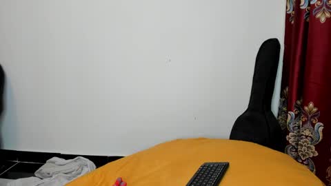 Snapshot of cherry_falls chatting on May 17, 2026, 7:32 pm cherry_falls online show from May 17, 2026, 7:32 pm