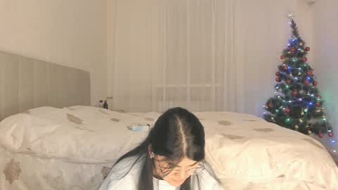 misaki  online show from December 18, 2024, 6:35 pm