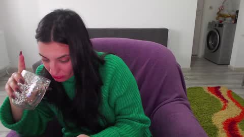 Sherry online show from February 4, 2025, 8:24 am