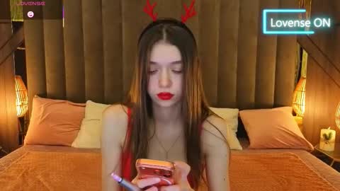 Snapshot of cherry_wipe chatting on November 30, 2025, 7:34 am Cherry Wipe online show from November 30, 2025, 7:34 am