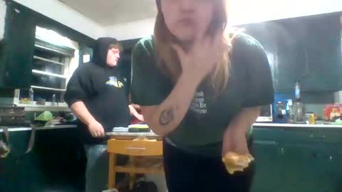 cherrybomb454 online show from October 31, 2025, 3:07 am