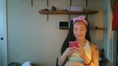 Snapshot of cherrycam777 chatting on November 28, 2025, 11:40 pm Miss Cherry online show from November 28, 2025, 11:40 pm