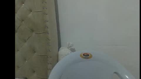 cherry online show from November 19, 2025, 2:33 am