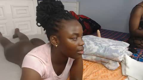 cherryebonny online show from September 22, 2025, 1:24 pm