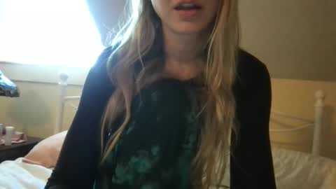 cherryflavorxx online show from March 17, 2026, 9:51 pm