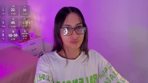 Cherry online show from November 6, 2025, 11:44 am