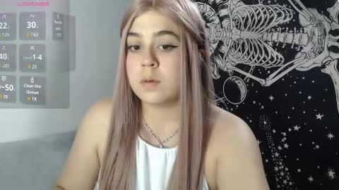 cherrypeach_ online show from October 2, 2025, 6:48 pm