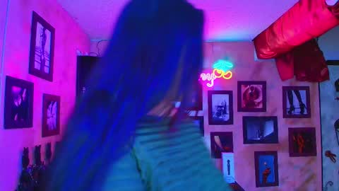 Snapshot of cherryy_bombshelll chatting on January 6, 2026, 4:54 pm cherry online show from January 6, 2026, 4:54 pm