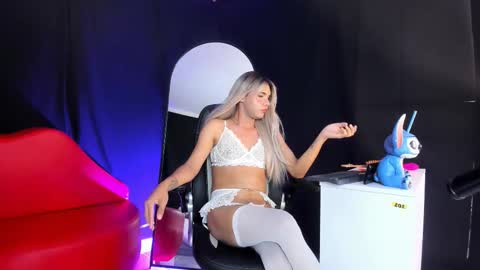 Snapshot of cherryyblossm chatting on December 13, 2025, 7:53 pm CHERRY online show from December 13, 2025, 7:53 pm