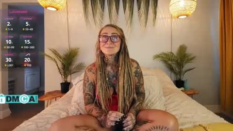 Chevi Blue online show from November 5, 2025, 1:44 pm