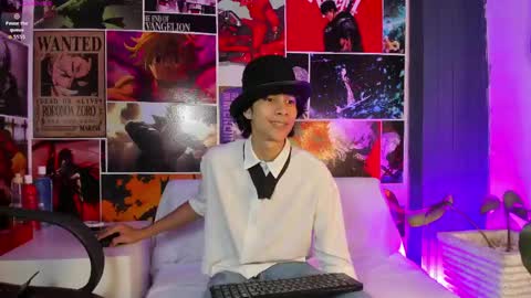 Snapshot of cheys_mast chatting on May 15, 2026, 7:21 pm Cheys online show from May 15, 2026, 7:21 pm