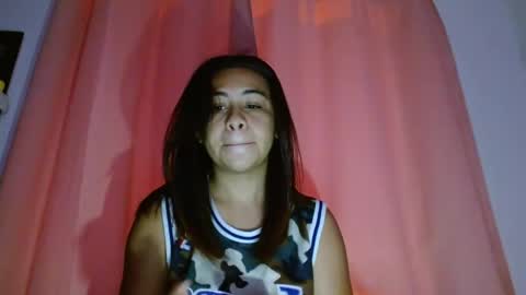 Snapshot of chiara_20 chatting on November 17, 2025, 7:52 pm Airam online show from November 17, 2025, 7:52 pm