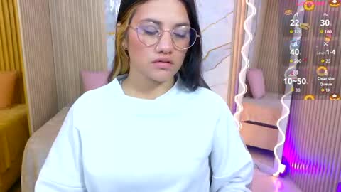 Snapshot of chiara_tay chatting on June 18, 2026, 11:58 am Chiara online show from June 18, 2026, 11:58 am