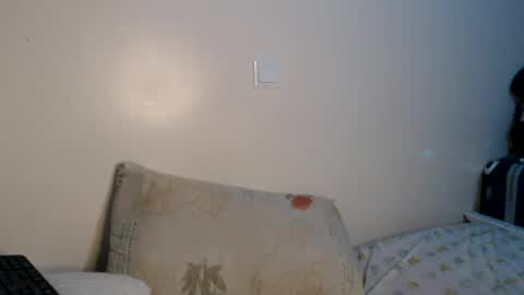 chichie_ online show from July 11, 2026, 5:43 am
