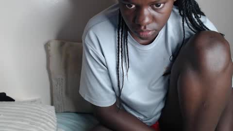 chichie_ online show from July 26, 2026, 11:00 pm