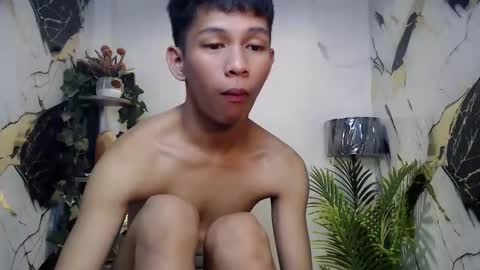 Snapshot of chick_renz chatting on October 3, 2025, 5:04 am chick_renz online show from October 3, 2025, 5:04 am