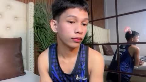 Snapshot of chick_renz chatting on May 30, 2026, 12:41 am chick_renz online show from May 30, 2026, 12:41 am