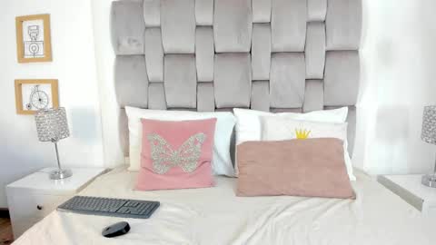 Snapshot of chikibom28 chatting on October 26, 2025, 8:15 pm Chiki online show from October 26, 2025, 8:15 pm