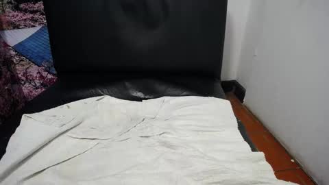 Chikys   online show from September 14, 2025, 5:01 pm