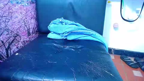 Chikys   online show from November 28, 2025, 4:31 pm