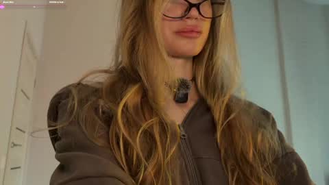 Snapshot of chillgoddess chatting on May 15, 2026, 12:34 pm Goddess Vika - owner of all ur money online show from May 15, 2026, 12:34 pm