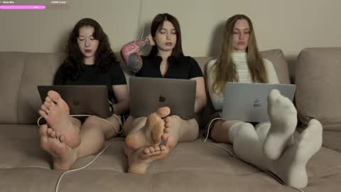 Snapshot of chillgoddess chatting on May 19, 2026, 7:53 pm Goddess Vika - owner of all ur money online show from May 19, 2026, 7:53 pm