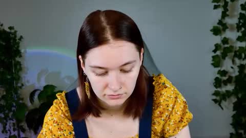 Snapshot of chillsnail_bro chatting on March 9, 2026, 9:02 am Bella online show from March 9, 2026, 9:02 am