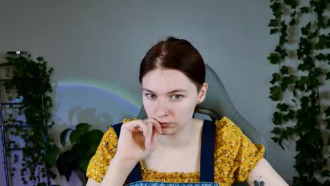 Snapshot of chillsnail_bro chatting on March 10, 2026, 7:13 am Bella online show from March 10, 2026, 7:13 am