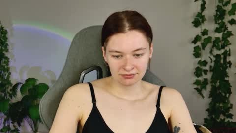 Snapshot of chillsnail_bro chatting on March 25, 2026, 9:04 am Bella online show from March 25, 2026, 9:04 am