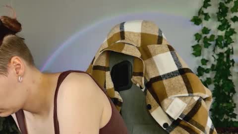 Snapshot of chillsnail_bro chatting on March 30, 2026, 9:10 am Bella online show from March 30, 2026, 9:10 am