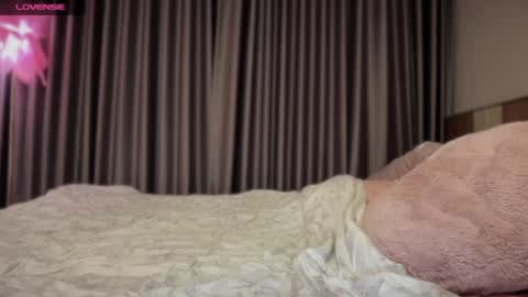 Snapshot of chillstella chatting on July 15, 2026, 1:00 am Call me Stelz online show from July 15, 2026, 1:00 am