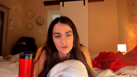 Snapshot of chillwithcamii chatting on December 17, 2025, 10:16 pm yoursensualparadise online show from December 17, 2025, 10:16 pm