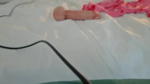 Snapshot of chillwithcamii chatting on June 27, 2026, 8:52 am yoursensualparadise online show from June 27, 2026, 8:52 am
