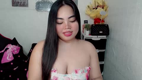 miss chixxie online show from October 15, 2025, 3:12 pm