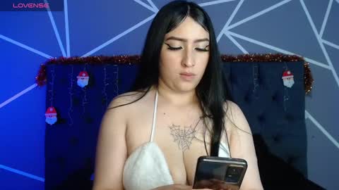 Snapshot of chloe1126_ chatting on December 17, 2025, 11:49 am chloe1126_ online show from December 17, 2025, 11:49 am