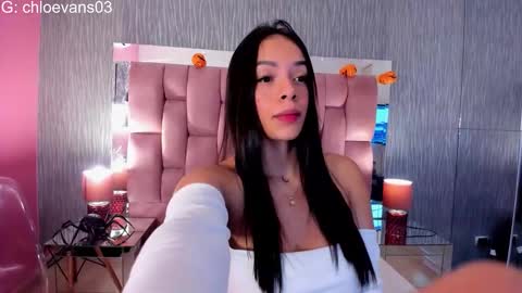 Chloe online show from October 25, 2025, 11:40 am