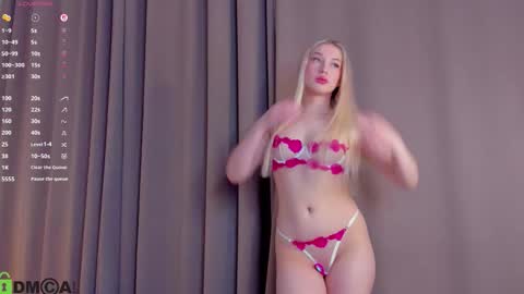 Snapshot of chloe_alba chatting on February 19, 2026, 3:57 am Chloe online show from February 19, 2026, 3:57 am