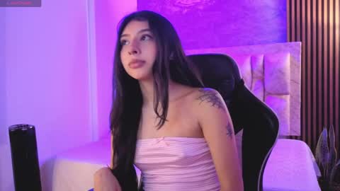 chloe_bluee_ online show from June 2, 2026, 11:12 am