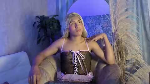 Chloe online show from June 19, 2026, 8:12 pm