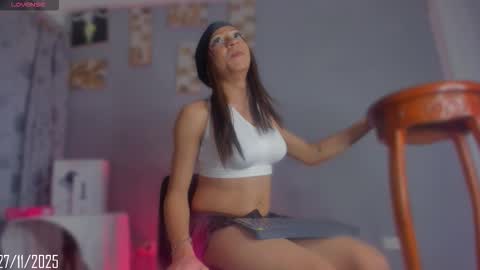 Snapshot of chloe_cooperr chatting on November 28, 2025, 3:31 am chloe_cooperr online show from November 28, 2025, 3:31 am