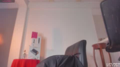 Snapshot of chloe_cooperr chatting on December 2, 2025, 7:53 pm chloe_cooperr online show from December 2, 2025, 7:53 pm