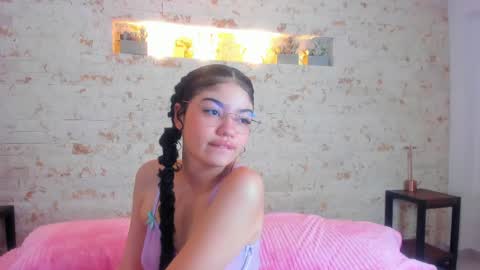 chloe online show from May 23, 2026, 10:19 am