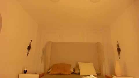 Chloe online show from January 13, 2026, 10:31 am