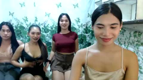 Snapshot of chloe_harlot chatting on June 15, 2026, 2:52 pm chloe and harlot online show from June 15, 2026, 2:52 pm
