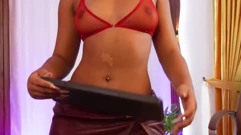 Chloe online show from March 5, 2026, 12:12 pm